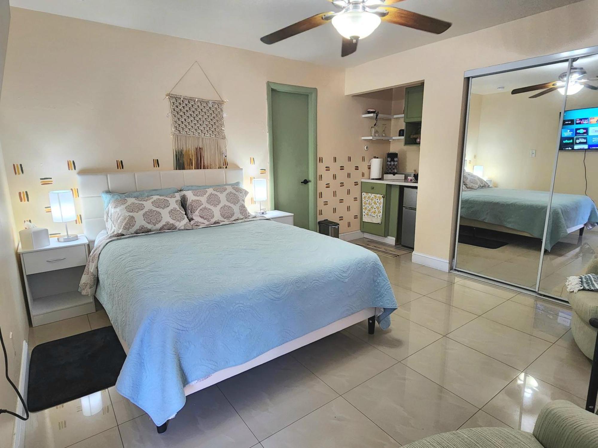 The Green Door Bungalow เนเปิลส์ ภายนอก รูปภาพ